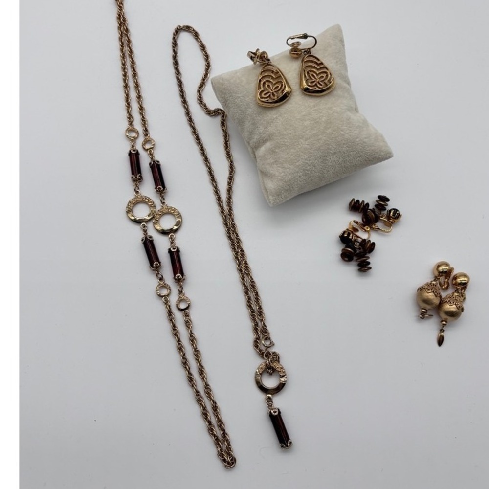 Vintage Sarah Coventry‎ Gold Tone Necklace Earring Clip-On Jewelry 5 pc. Set